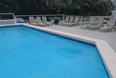 Image de Modern Oceanview 2br Condo w/Pool & Steps to Beach