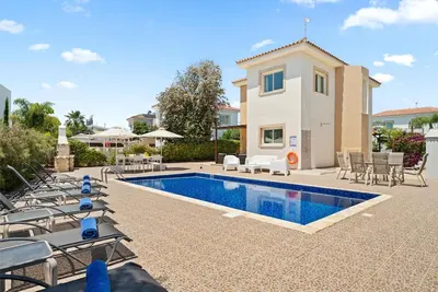 Image de Claudine's Haven by Ezoria Villas
