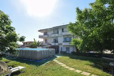 Image de 1 bedroom stunning apartment in Ricadi