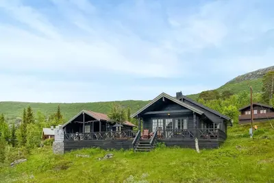Image de 6 bedroom stunning home in Bjorli