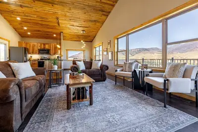 Image de Dog-Friendly Cabin with Panoramic Mountain Views in Wyoming