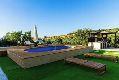 Image de Olive & Raki Luxury Pool Villa, Crete Garden Oasis
