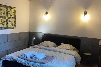 Image de Gîte  5 personnes en pleine nature, au milieu des prés avec terrasse