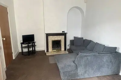 Image de 4 Bed House  Parking & Garden
