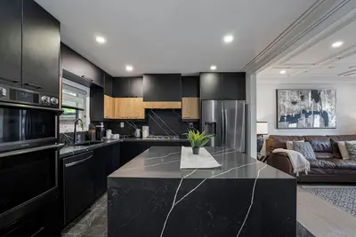 Image de Luxury Toronto Stay with Bbq, Gazebo, Games & Parking