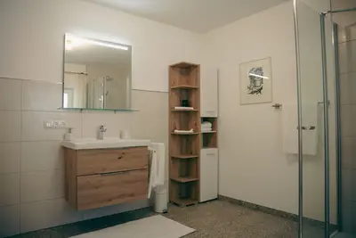 Image de Maison-Traditionelle-Salle de bain privée-Vue sur la campagne