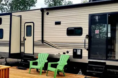 Image de Inviting Rv Suite with Private Deck, Grill & Firepit Near Williams, Arizona