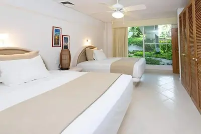 Image de Las Villas—Great villa with a view of the garden