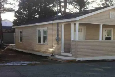 Image de Cozy 2-bedroom cottage in wonderful Old Orchard Beach steps away from the beach