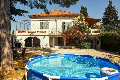Image de Maison avec piscine privée