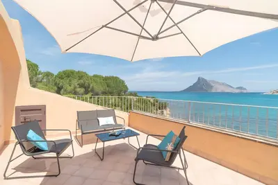 Image de Villa « Incanto Cala Girgolu » avec vue mer, Wi-Fi et climatisation