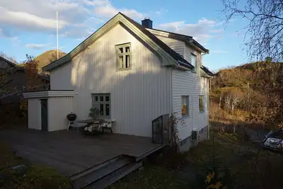Image de Koselig hus ved Kabelvågmarken.