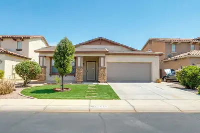 Image de Pets Welcome! Surprise Family Gem w/ Yard & Patio