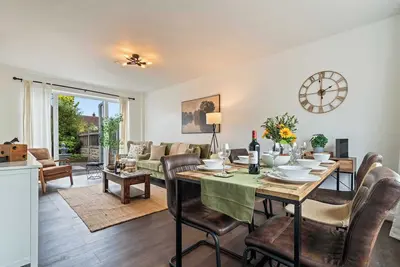 Image de Comfortable 3-Bed House in Leeds, Sleeps 5!