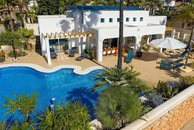 Image de Villa d’exception avec vue mer, piscine chauffée et design inspirant