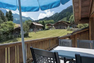 Image de Interlaken View Chalet – Balkon & Parkplatz