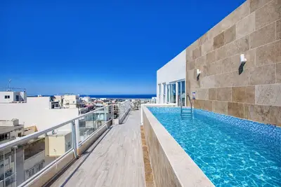 Image de Luxury penthouse with private pool, sea views Lfer1-1