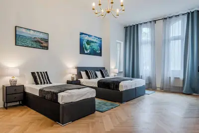 Image de Grand Living Apartment 150 m² 10 Guests 2 Bathrooms Ku'damm