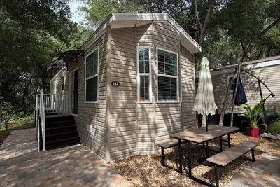 Image de Cozy Cottage located in Sun Retreats Crystal River fully furnished sleeps 6