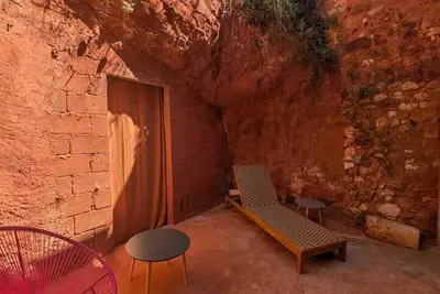 Image de Maison d`artiste au cœur de Roussillon