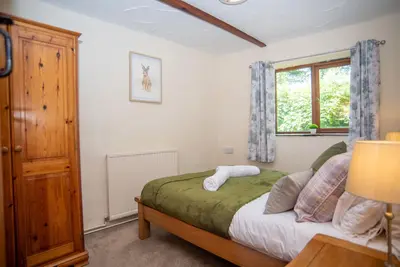 Image de Cottage-Sdb privée avec baignoire et douche-Vue sur la cour-Devon