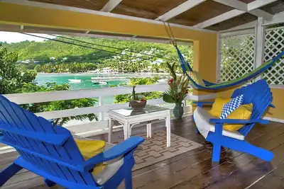Image de Beachfront Living & Local Island Life