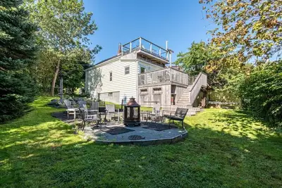 Image de Rooftop Haven with Scenic Views in Halifax