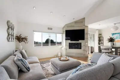 Image de Cozy Leucadia Bungalow: Work from Home!