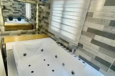 Image de Aj3 Luxury Home : Appartement Supérieur avec Balcon