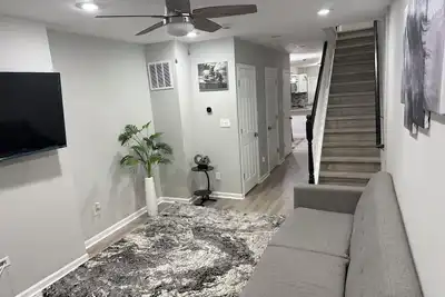 Image de Newly Renovated Cozy 2-bedroom Townhome