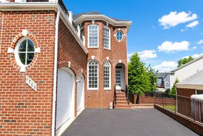Image de Spacious 5br Home - Walk to Ballston Metro