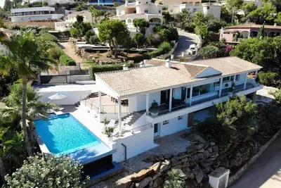 Image de Villa de Rêve avec Piscine Privée et Parking, Pedreguer