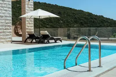 Image de Villa Doria with Private Pool, Sauna & Spa in Krimovica, Budva Riviera