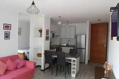 Image de 2nd-floor apartment in a condo. Pacific Iii