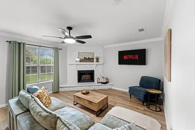Image de Pavilion | Fireplace | Family Space