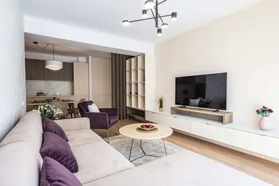 Image de Urban Amethyst Haven - 1br Apartment with Balcony