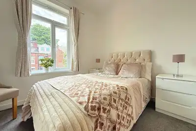 Image de Modern 3-Bed Home | Sleeps 5 | Near City Centre