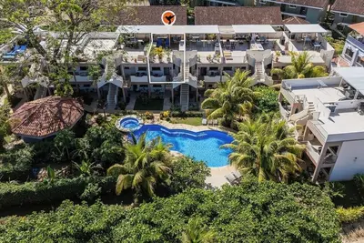 Image de Sunset Rooftop Oasis | 2br Condo | Steps to Beach