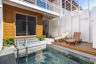Image de Modern Pool Home in Coco · Walk to Beach and Town