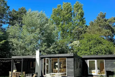 Image de Maison de vacances idyllique sur un grand terrain privé