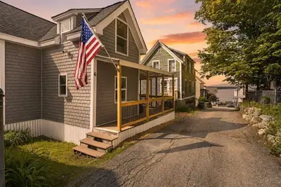 Image de Weirs Beach Getaway | Walk to Beach | Winni