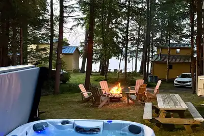 Image de Dog Friendly, Steps to Lake, Golf, & Theate