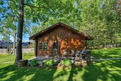 Image de On All-Sports Lake! Lewiston Cabin w/ Boat Dock