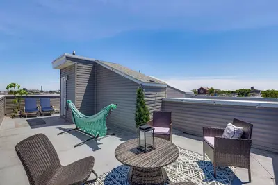 Image de Philly Condo w/ Rooftop Deck! Walk to Broad St