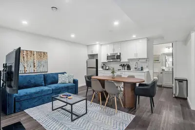 Private Lower Suite in Chestermere w Workspace