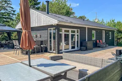Image de 4 bedroom stunning home in Hals
