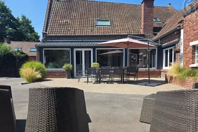 Image de Gîte avec parking privé et spa - 11 pers.