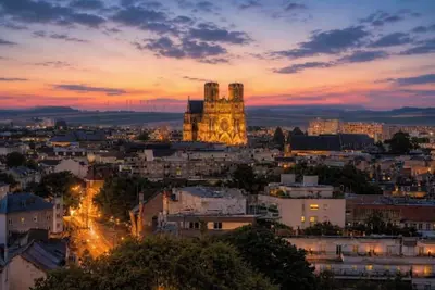 Image de Vue Cathédrale, Parking privatif & Terrasse  Appartement lumineux - 80m2