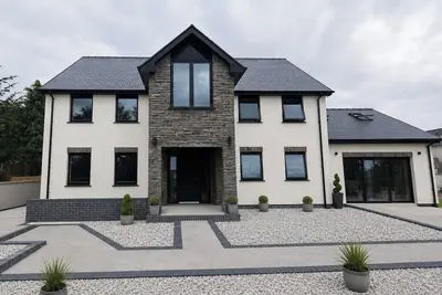 Image de Brynseion Uchaf, family friendly, with hot tub in Aberystwyth