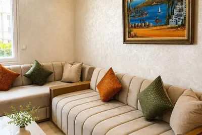 Image de Modern Apt, Private Parking, Fast WiFi & Elevator